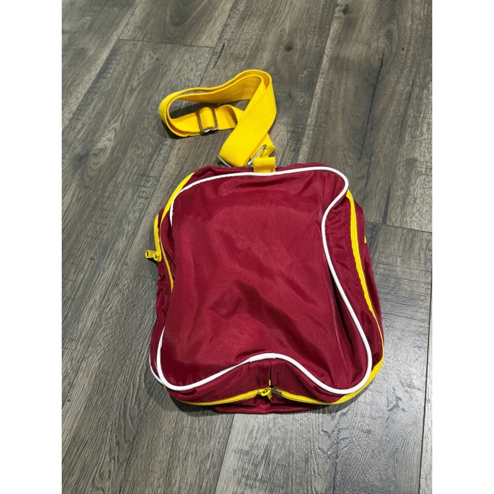 EDS West Washington Redskins Duffel Bag Unisex Large Burgundy Good Vintage NFL